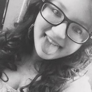 Meet your Posher, Salina